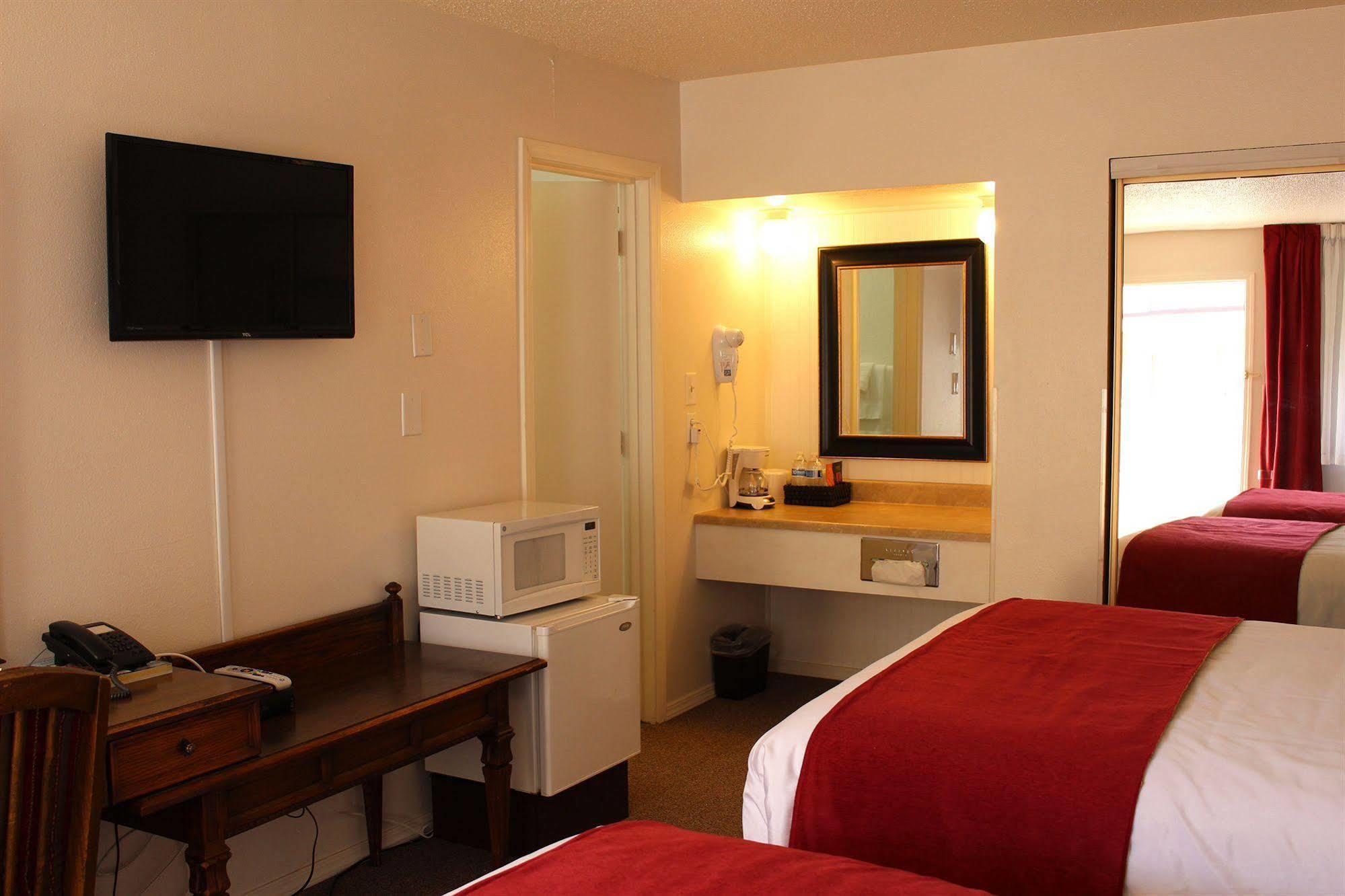 Sovana Inn Medford Ngoại thất bức ảnh