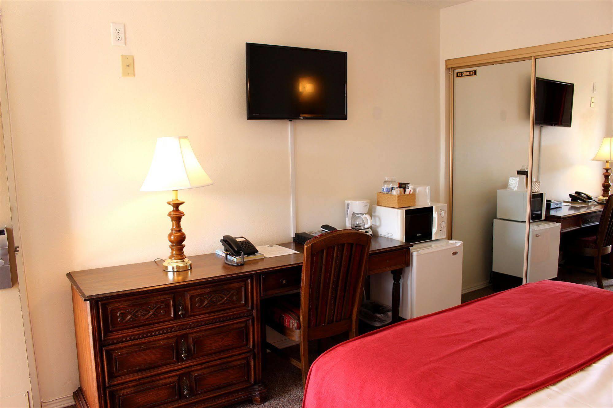 Sovana Inn Medford Ngoại thất bức ảnh