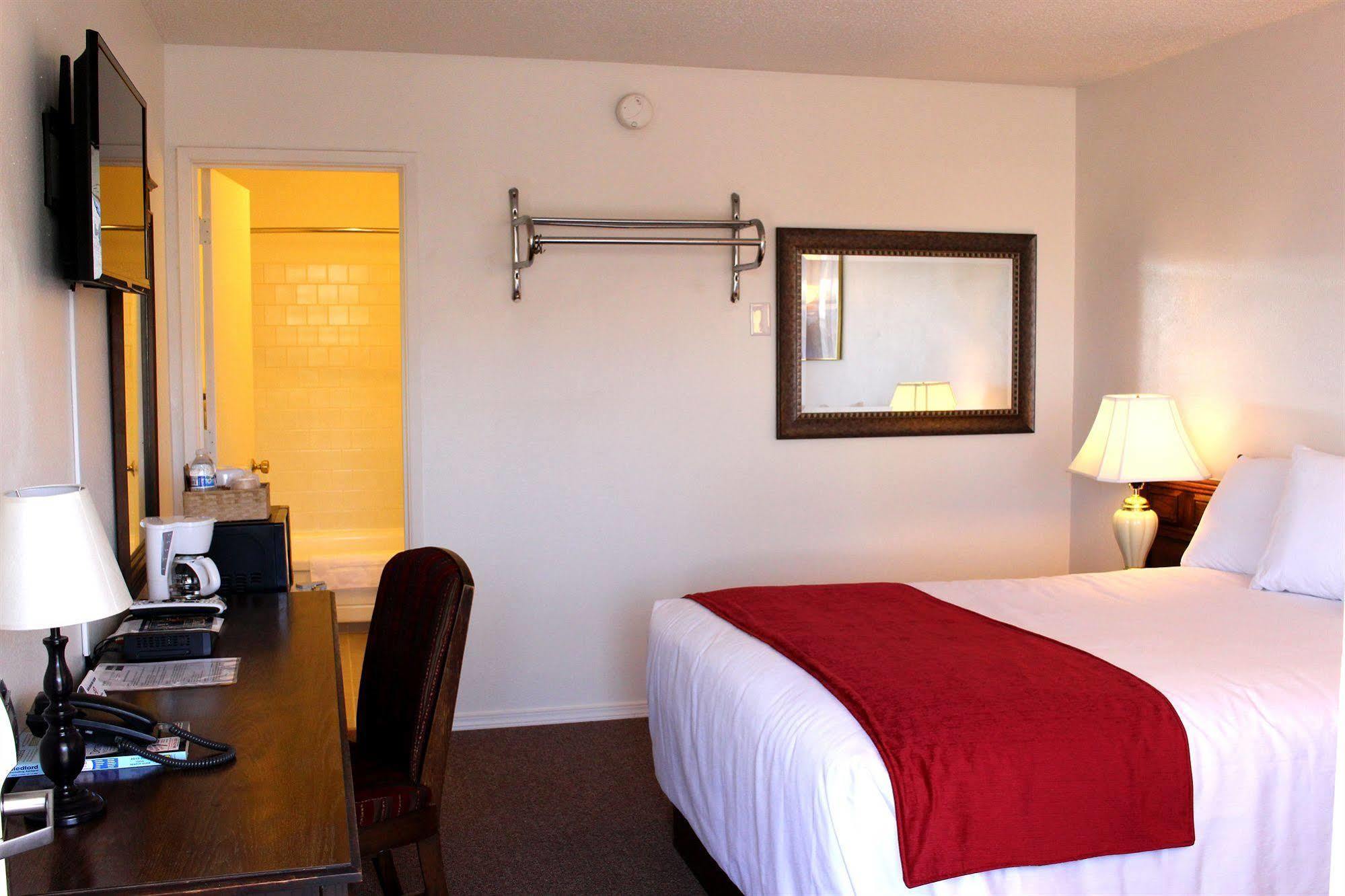 Sovana Inn Medford Ngoại thất bức ảnh